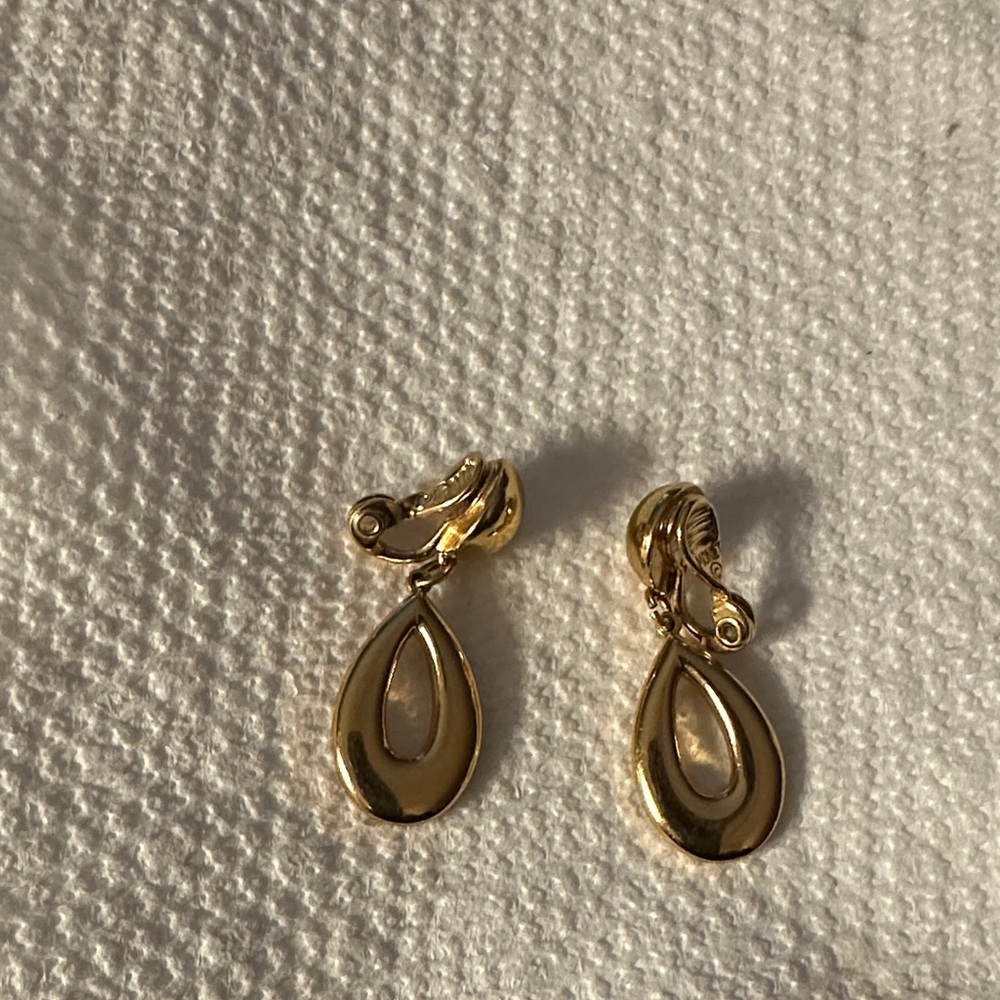 Elegant Gold Teardrop Clip Earrings